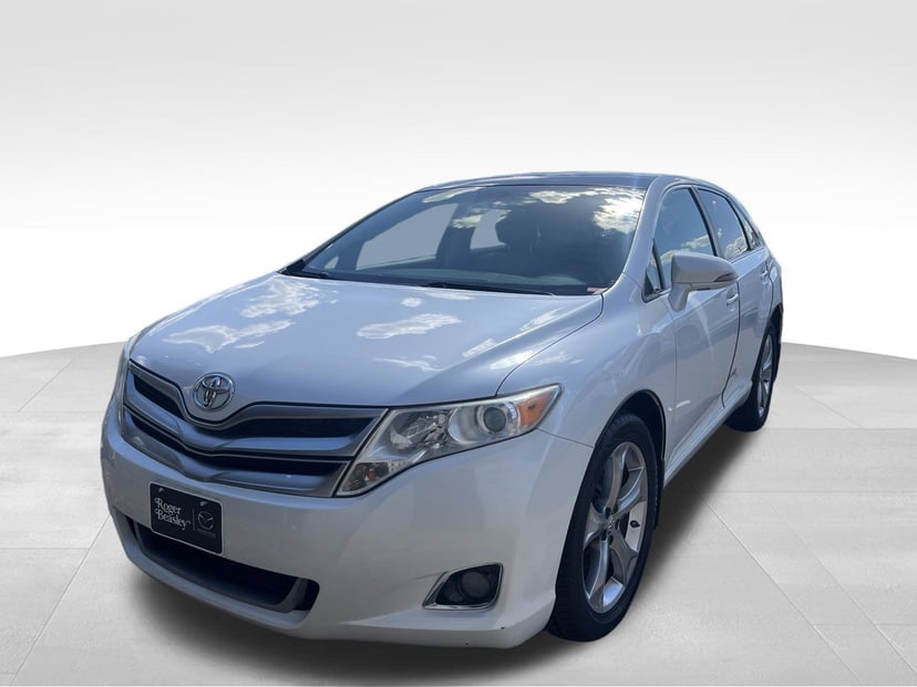 2015 Toyota Venza - Image 1