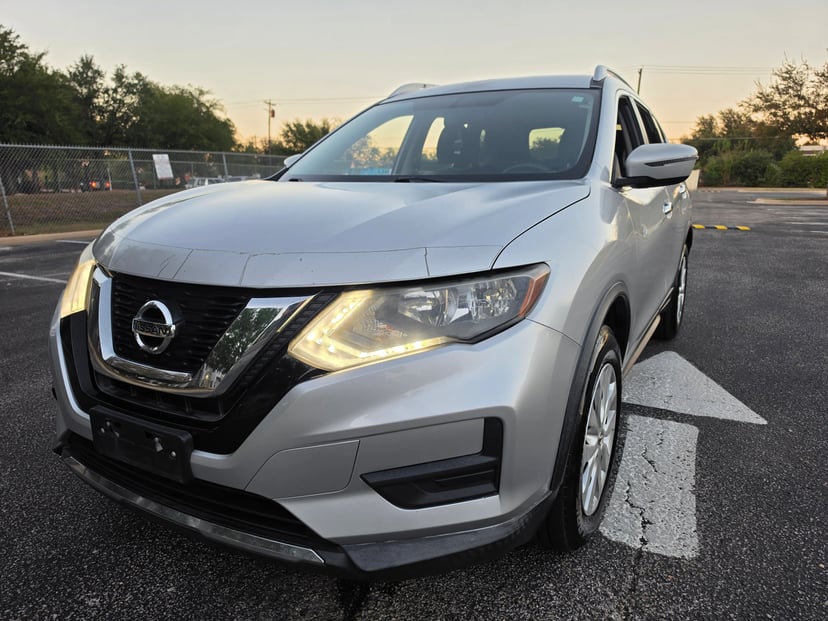 2017 Nissan Rogue - Image 1