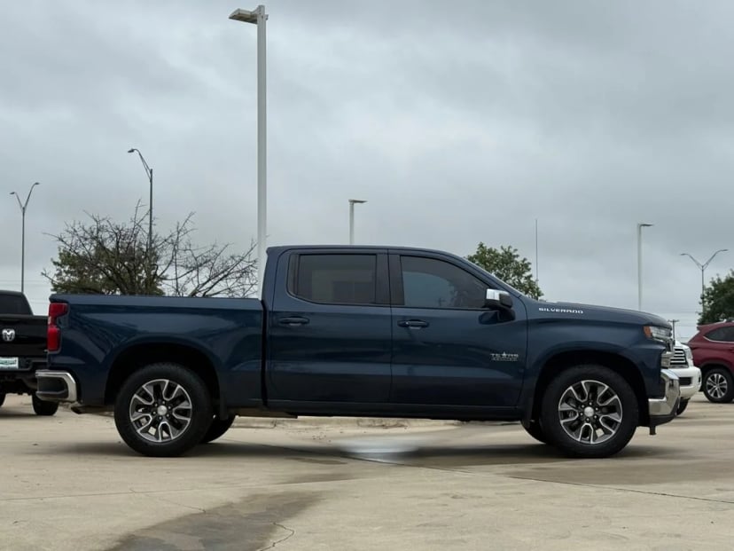 2021 Chevrolet Silverado - Image 3