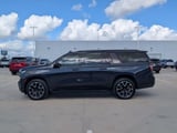 2023 Chevrolet Suburban - Preview 3