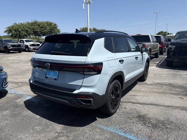 2026 Volkswagen Taos - Image 3
