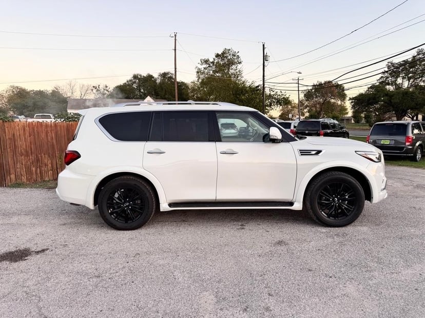 2019 INFINITI QX80 - Image 3