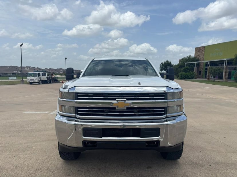 2015 Chevrolet Silverado - Image 3