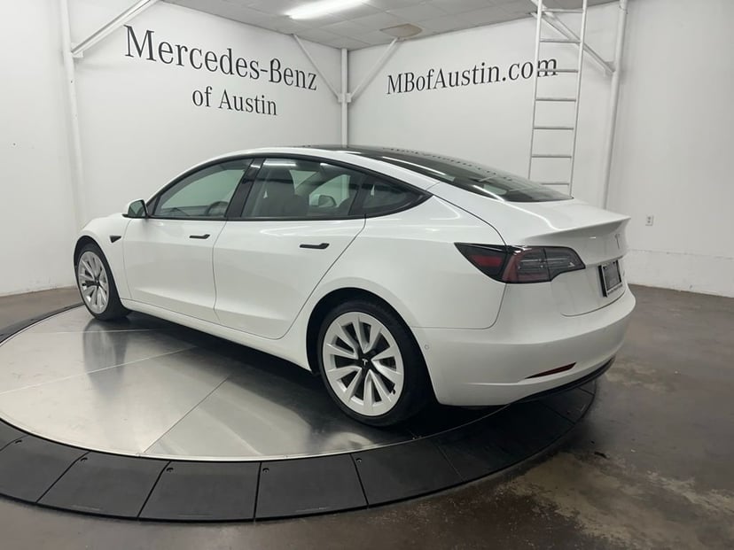 2022 Tesla Model 3 - Image 3