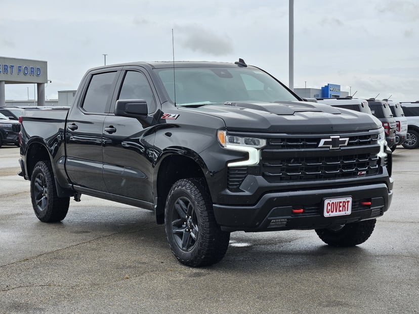 2026 Chevrolet Silverado - Image 2