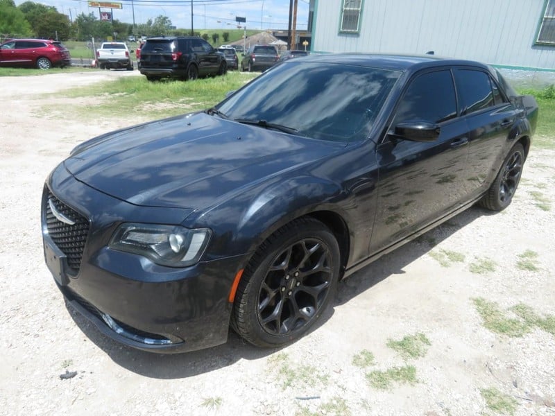 2019 Chrysler 300 - Image 1