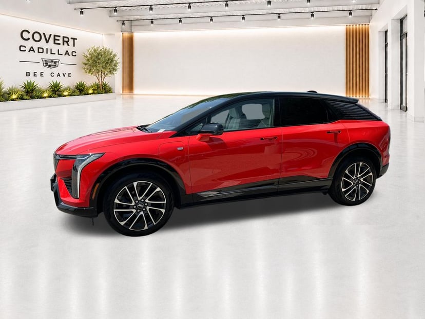 2025 Cadillac Optiq - Image 3