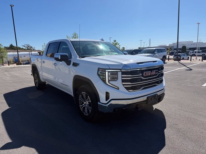 2025 GMC Sierra 1500 - Image 1