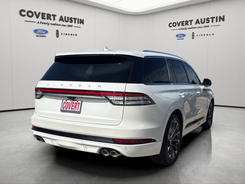 2020 Lincoln Aviator - Image 2