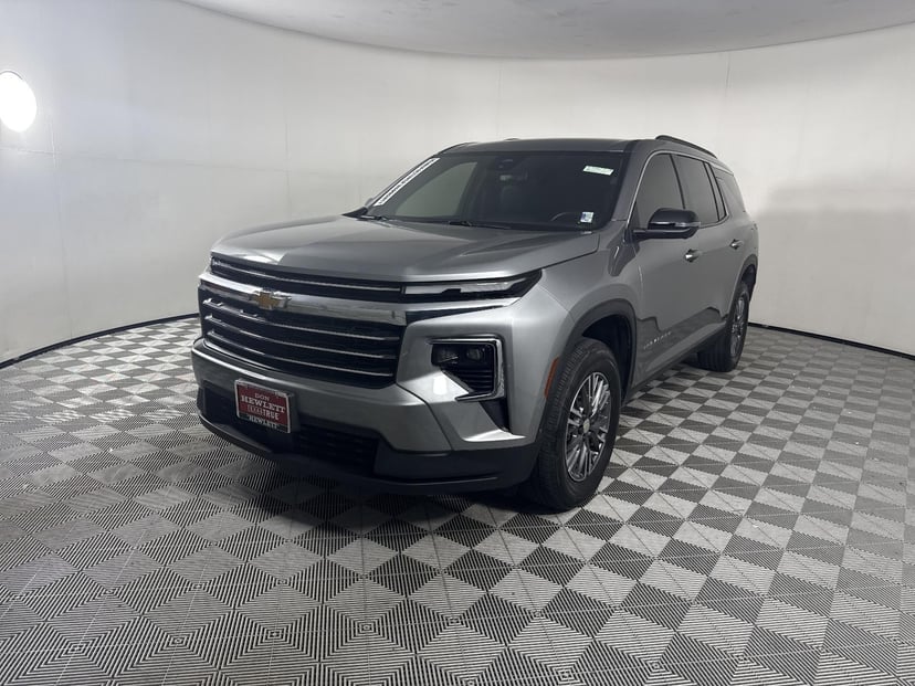2025 Chevrolet Traverse - Image 1