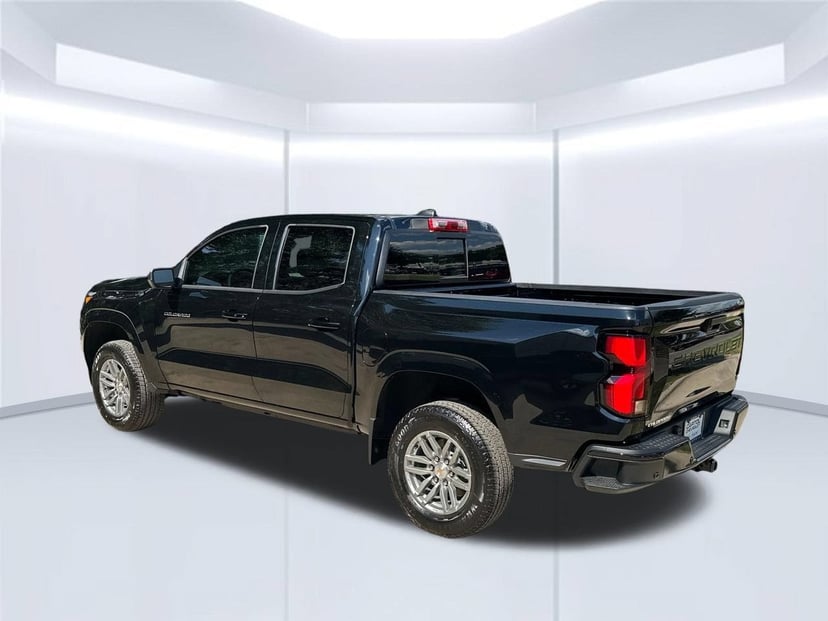 2026 Chevrolet Colorado - Image 3
