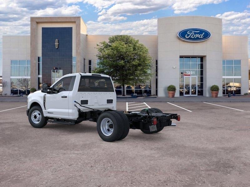 2026 Ford F-350 - Image 3