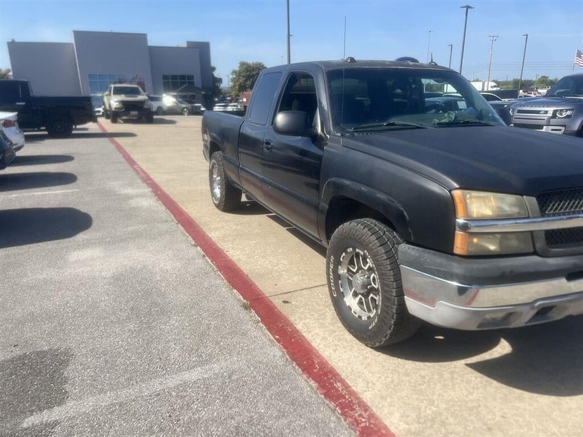 2004 Chevrolet Silverado 1500 - Image 3