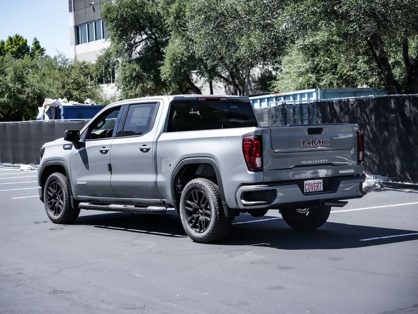 2026 GMC Sierra 1500 - Image 3