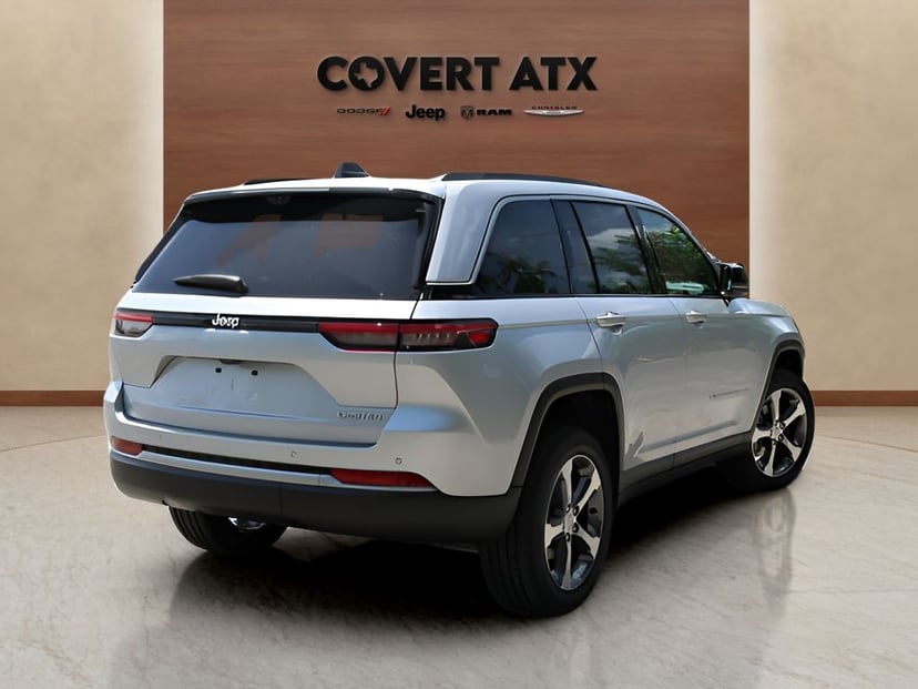 2026 Jeep Grand Cherokee - Image 2