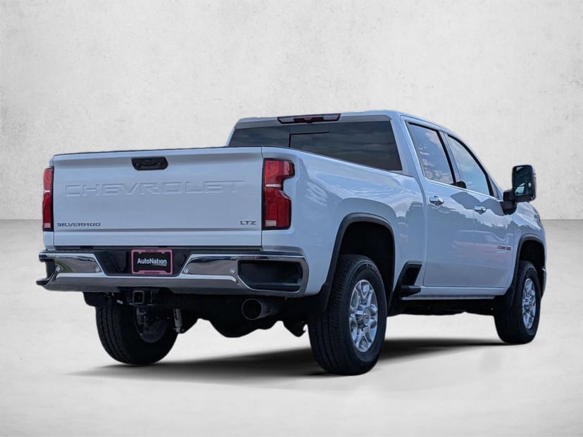 2026 Chevrolet Silverado HD - Image 3