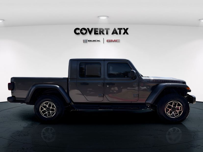 2025 Dodge Gladiator - Image 2
