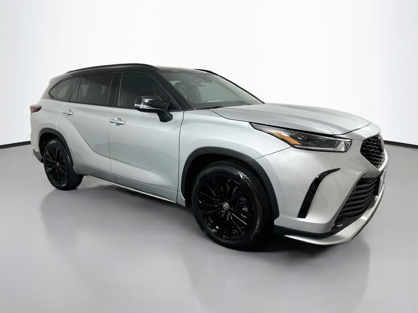 2024 Toyota Highlander - Image 1