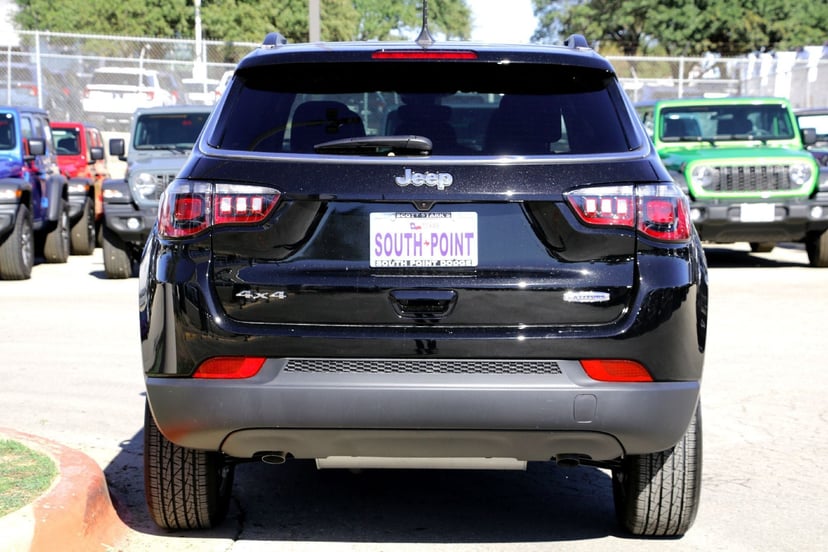 2026 Jeep Compass - Image 3