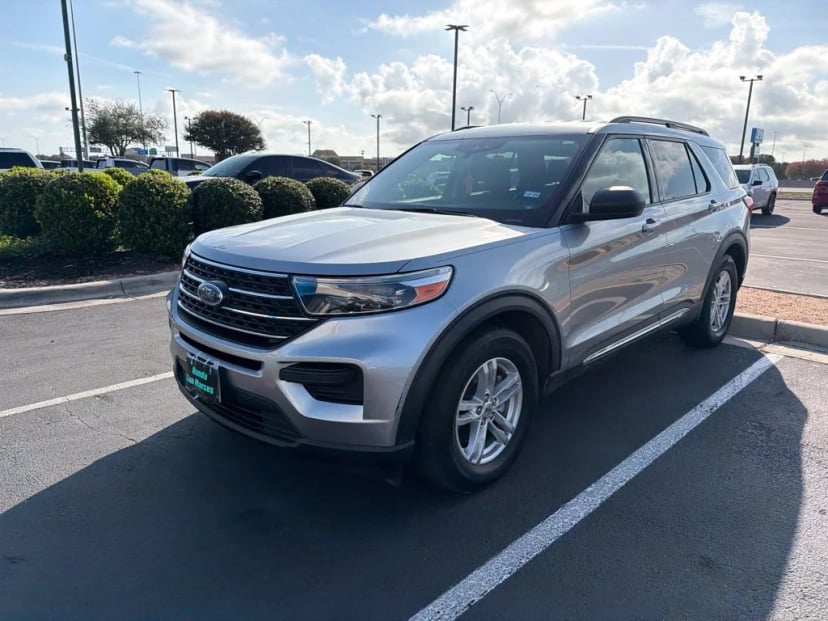2022 Ford Explorer - Image 1
