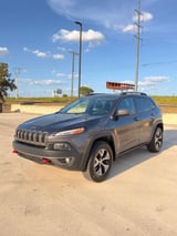 2016 Jeep Cherokee - Preview 3