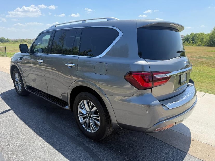 2020 INFINITI QX80 - Image 3