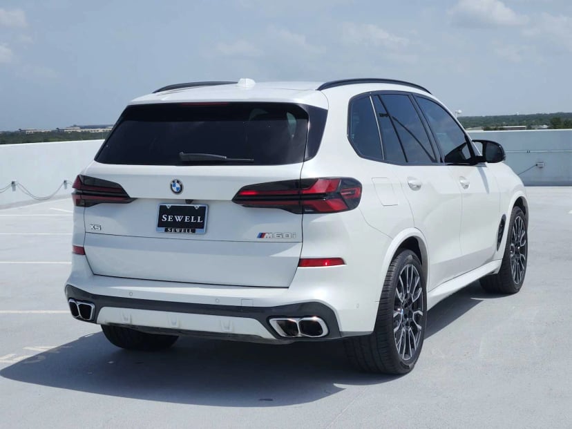 2024 BMW X5 - Image 2