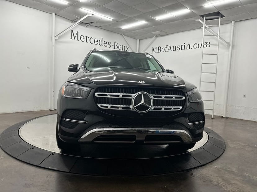 2026 Mercedes-Benz GLE - Image 2
