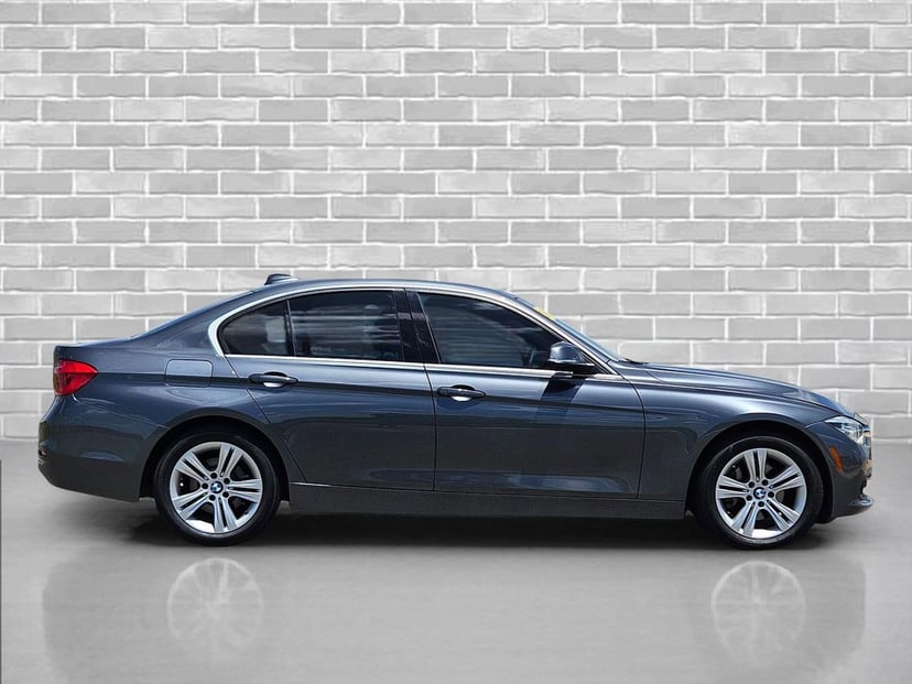 2018 BMW 3 Series - Image 3