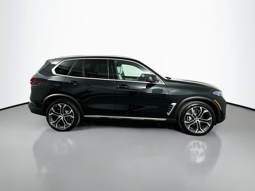 2026 BMW X5 - Image 2
