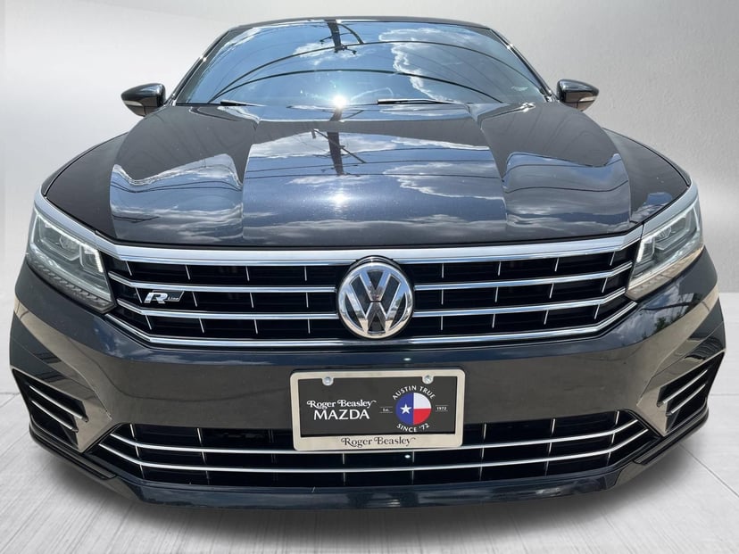 2017 Volkswagen Passat - Image 1