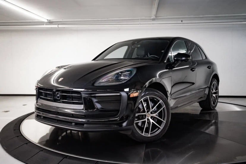 2023 Porsche Macan - Image 1