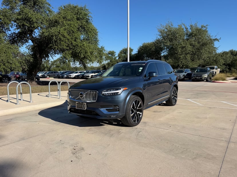 2025 Volvo XC90 - Image 1