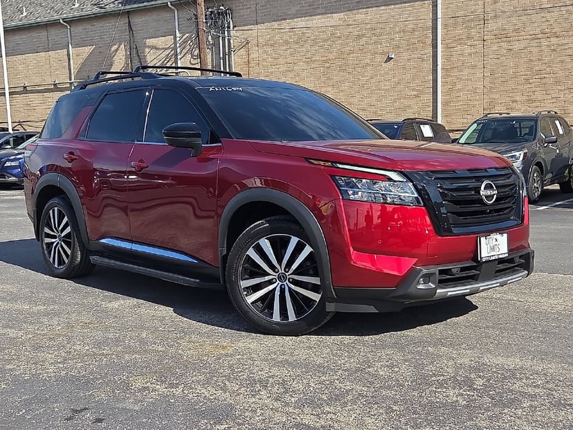 2023 Nissan Pathfinder - Image 1
