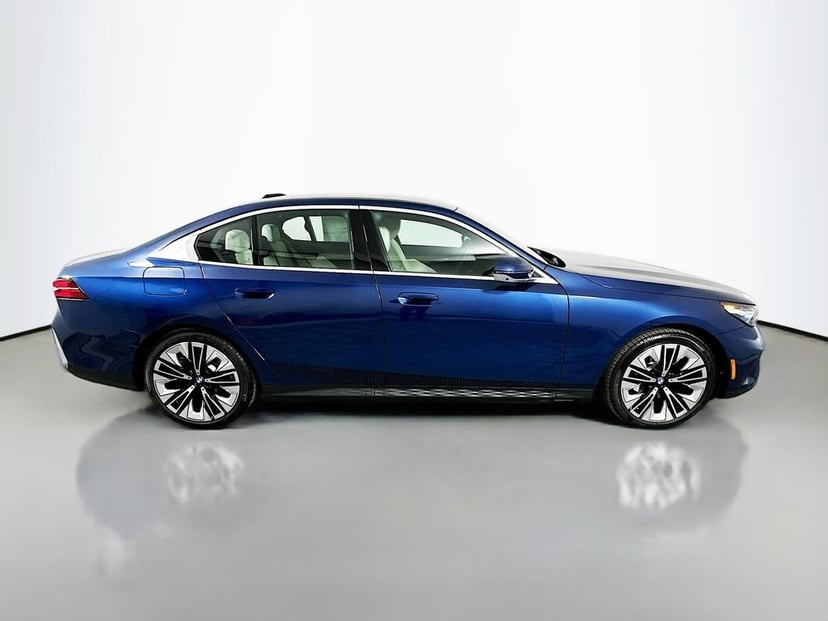 2026 BMW 5-series - Image 2