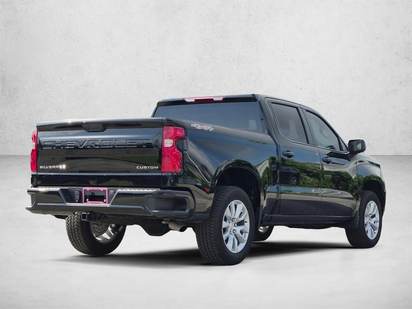 2026 Chevrolet Silverado - Image 3