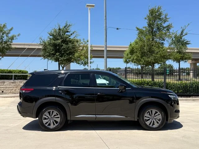 2026 Nissan Pathfinder - Image 3