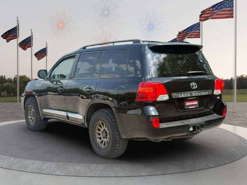 2013 Toyota Land Cruiser - Image 3