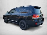 2016 Toyota Land Cruiser - Preview 8