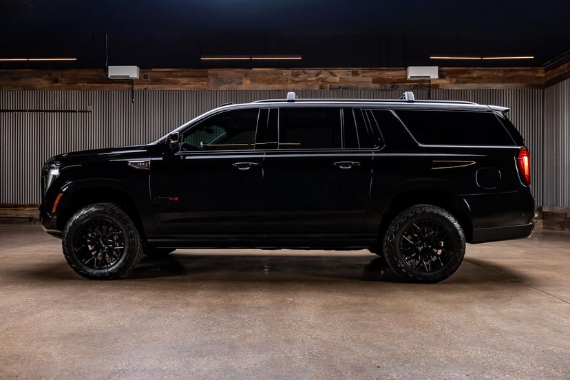 2025 GMC Yukon XL - Image 2