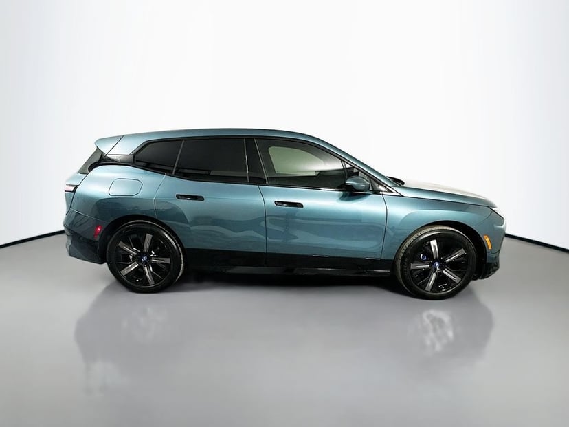 2024 BMW iX - Image 3