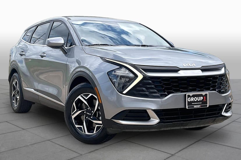 2023 Kia Sportage - Image 1