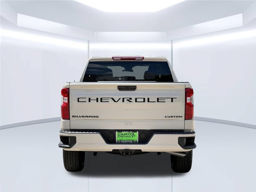 2026 Chevrolet Silverado 1500 - Image 3