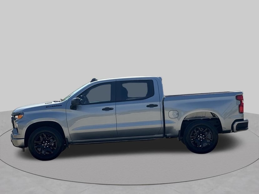 2026 Chevrolet Silverado 1500 - Image 2