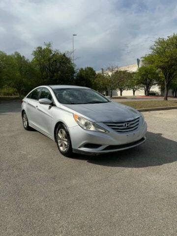 2012 Hyundai Sonata - Image 1