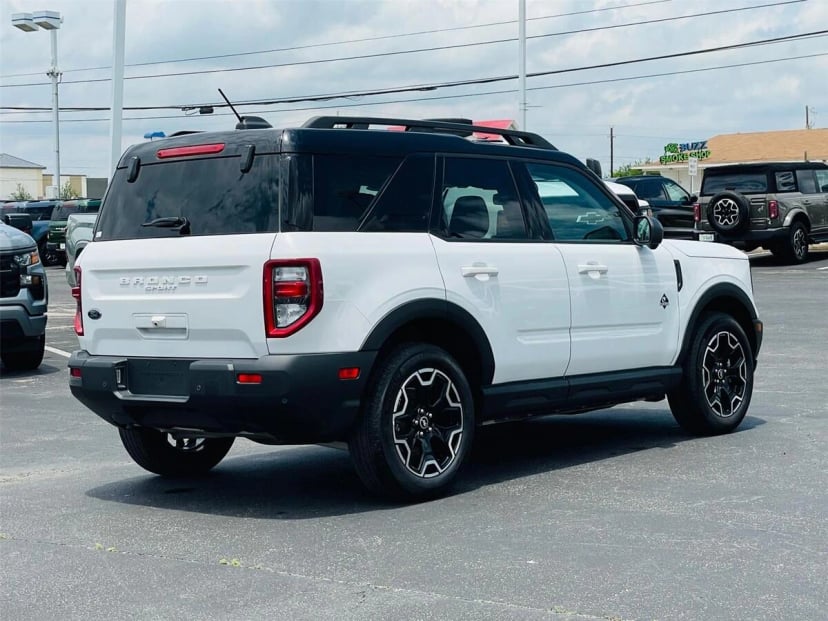2025 Ford Bronco Sport - Image 1