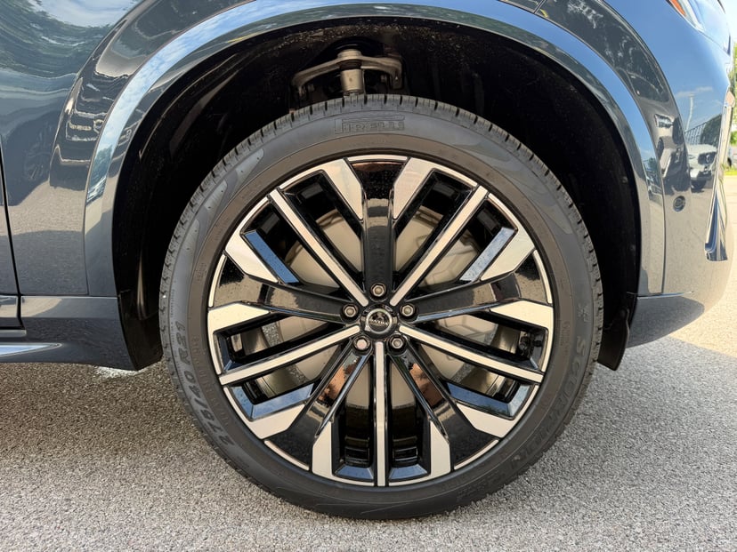 2026 Volvo XC90 - Image 2