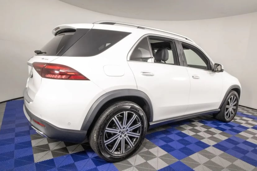 2024 Mercedes-Benz GLE-Class - Image 2