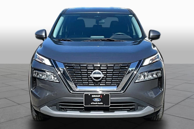 2023 Nissan Rogue - Image 3