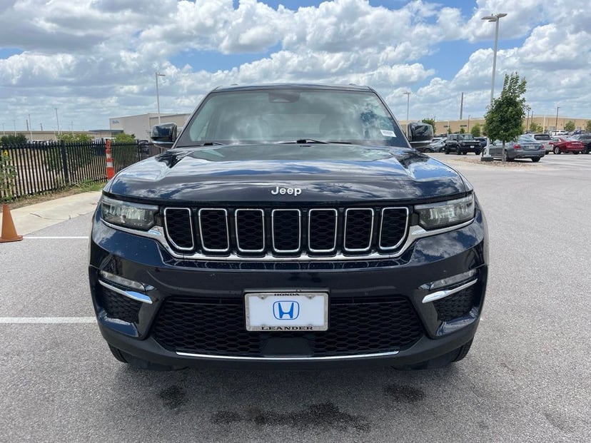 2023 Dodge Grand Cherokee - Image 3